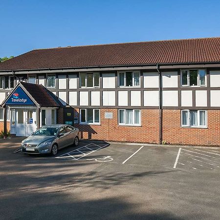 Travelodge Bedford Goldington Road Экстерьер фото