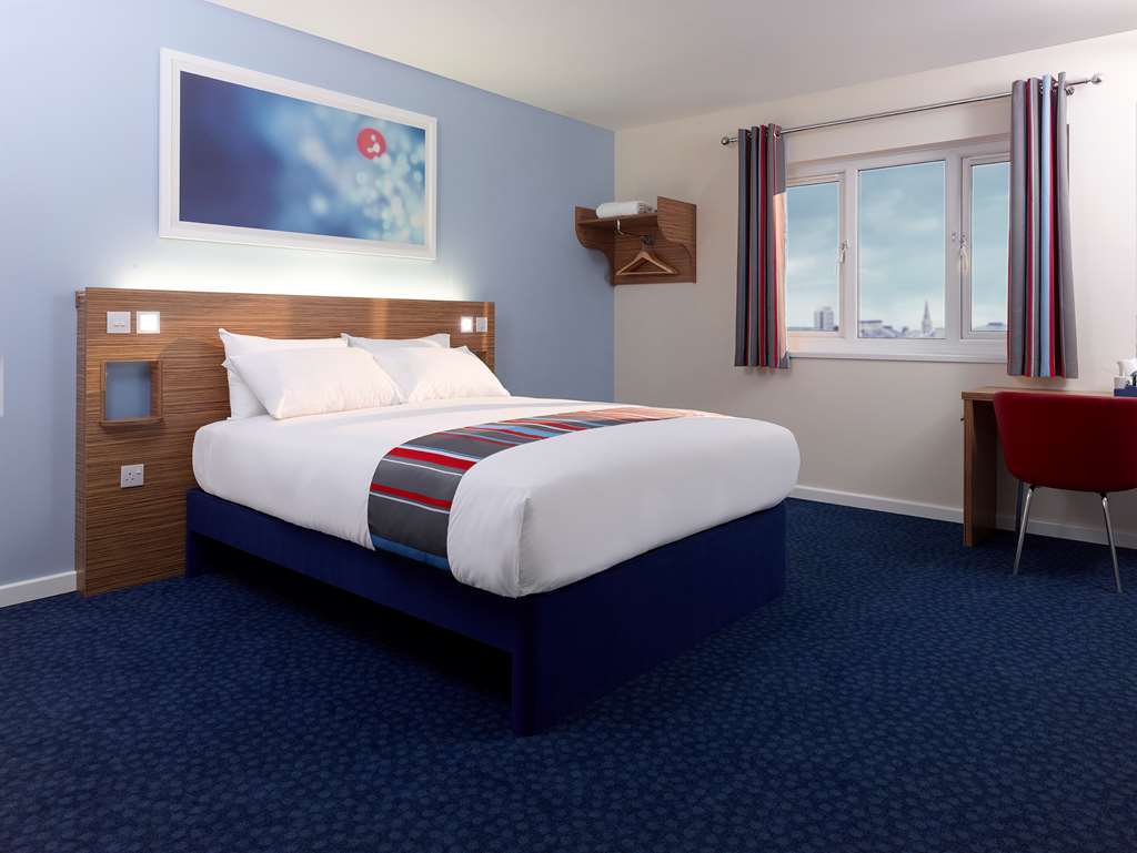 Travelodge Bedford Goldington Road Номер фото