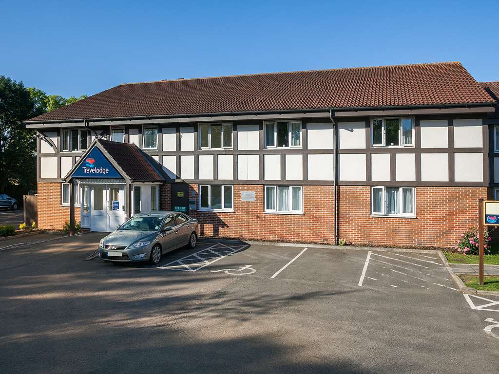 Travelodge Bedford Goldington Road Экстерьер фото
