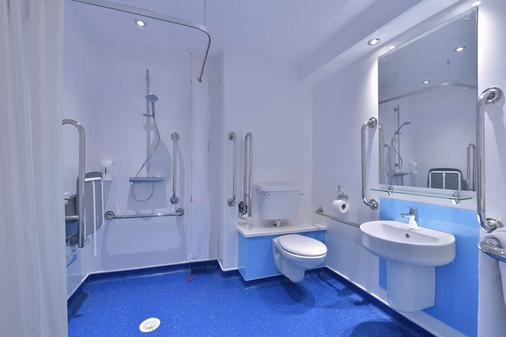 Travelodge Bedford Goldington Road Номер фото